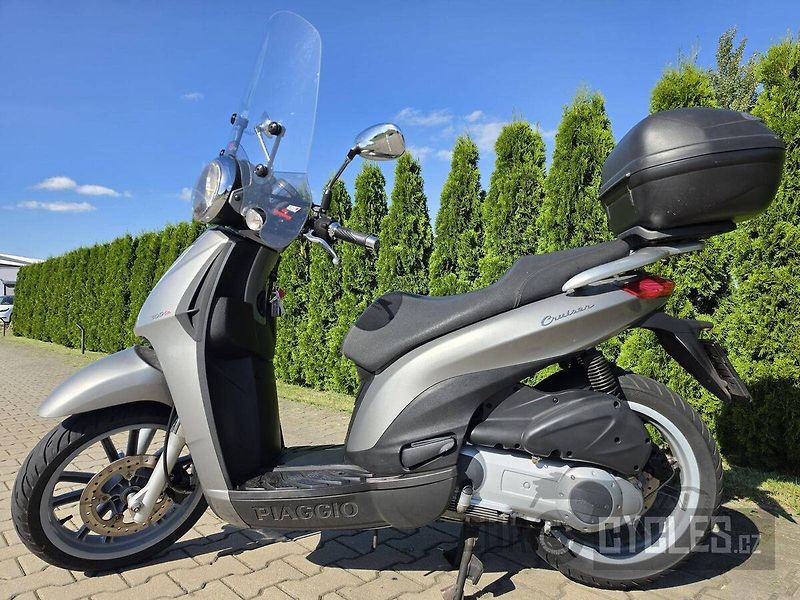 Piaggio Carnaby 300 (2010) - fotka 10 z 13