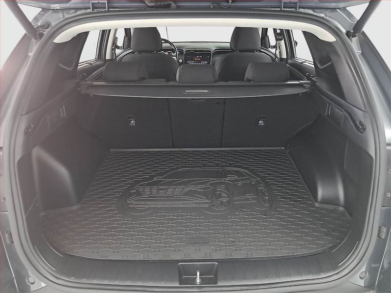 Hyundai Tucson (2023) 1.6 CRDi 48V MHEV - fotka 14 z 18