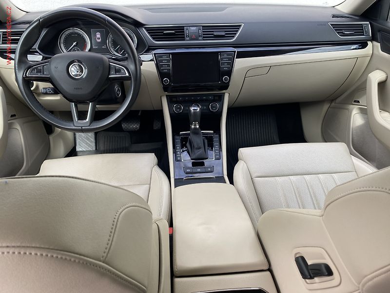 Škoda Superb (2016) 2.0TDi, ČR, L&K, DSG, bixen - fotka 8 z 23