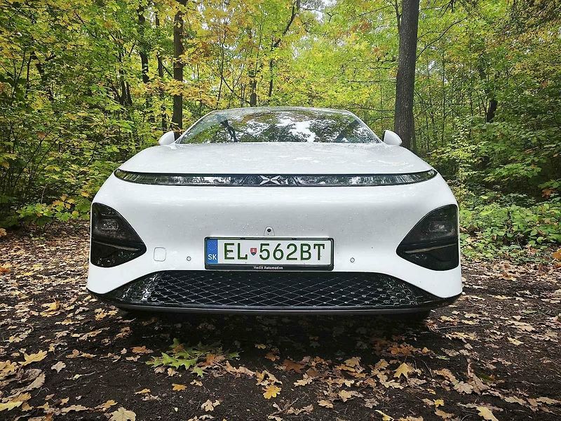 Xpeng G6.