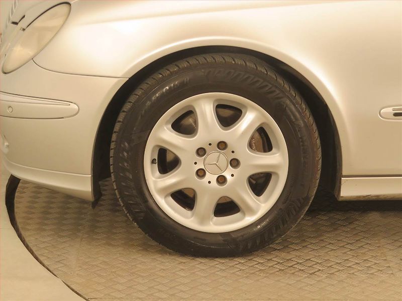 Mercedes-Benz Třídy E (2003) E 320 CDI , Automat, po STK - fotka 15 z 16