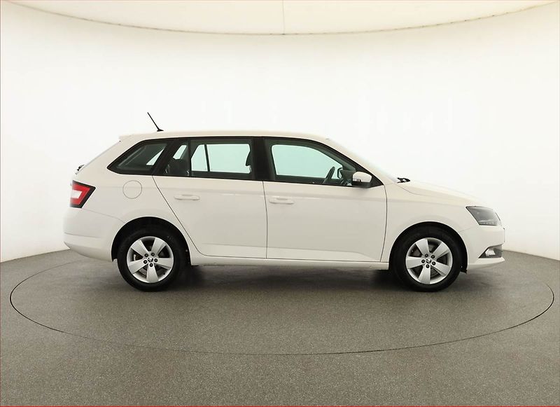 Škoda Fabia (2017) Style 1.4 TDI, Serv.kniha - fotka 6 z 19