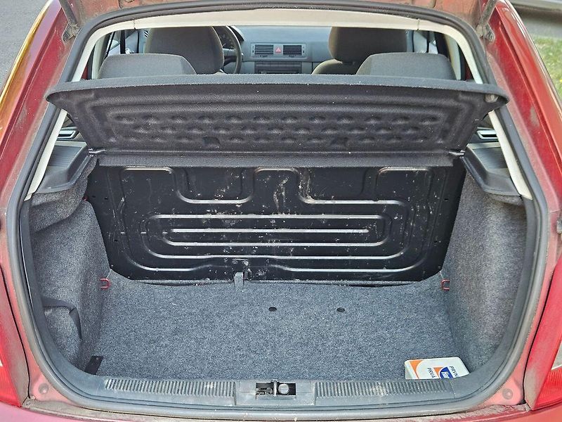 Škoda Fabia 1.2 HTP, ČR, nová STK - fotka 22 z 22