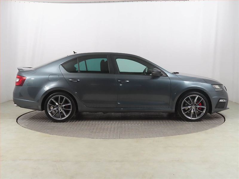 Škoda Octavia (2017) RS 2.0 TDI, Serv.kniha, Navi - fotka 6 z 18