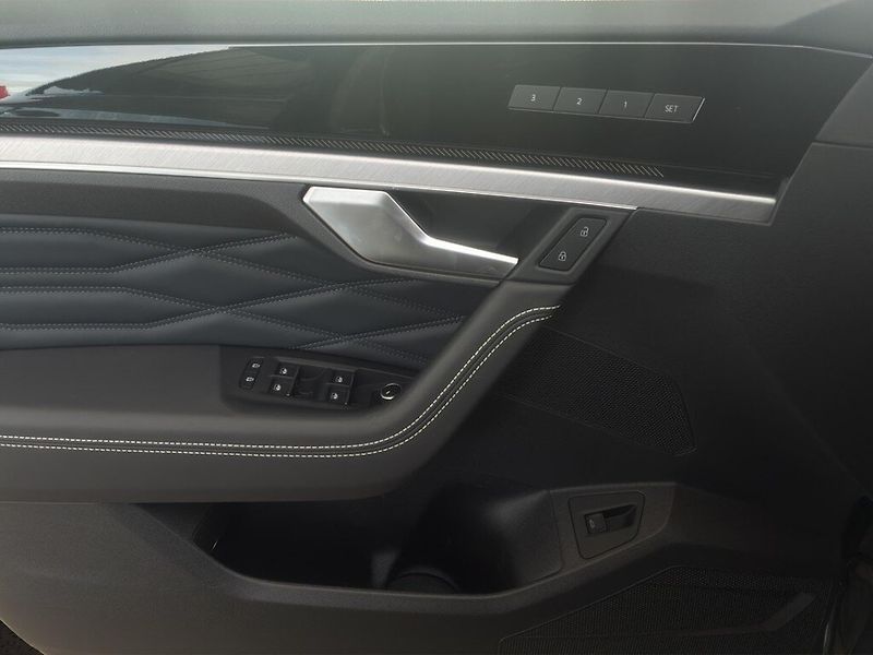 Volkswagen Touareg TDI 210kW R-Line Taž ACC Venti - fotka 14 z 14