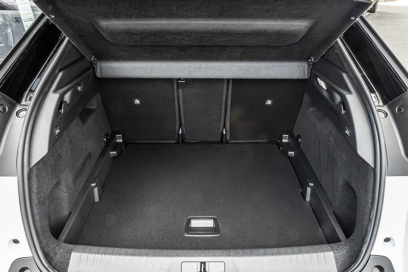 Peugeot 3008 (2026) 1,2   BUSINESS Hybrid 145 e-DC - fotka 7 z 13