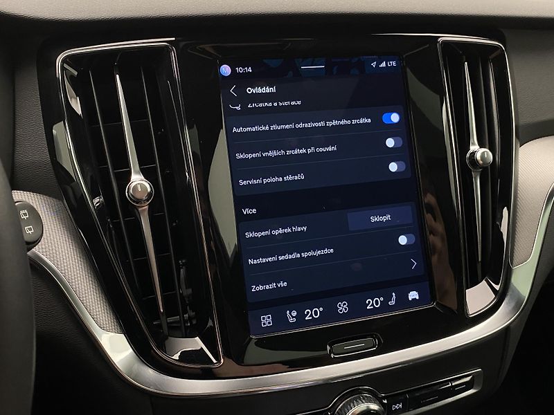 Volvo V60 T6 AWD RECHARGE REZERVACE - fotka 51 z 54