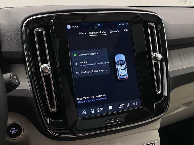 Volvo XC40 B4 DARK ULTRA AUT CZ - fotka 41 z 59