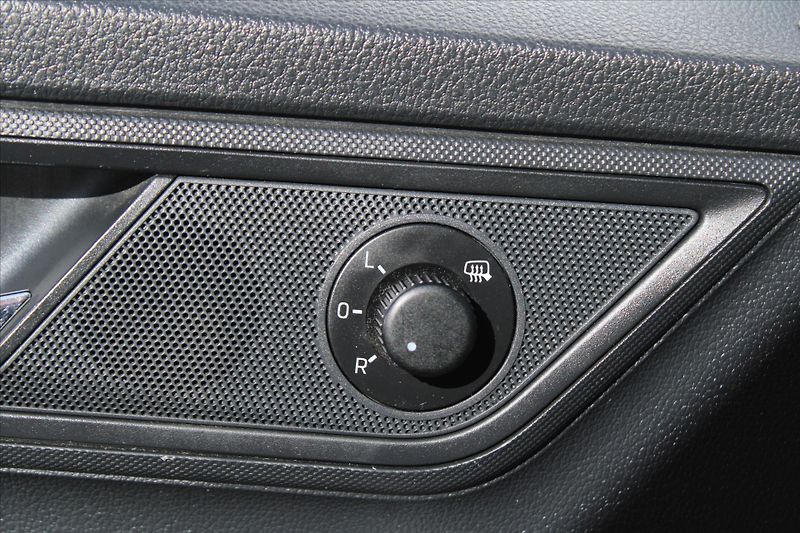Škoda Fabia 1.2 TSI 1.MAJITEL DPH ČR - fotka 19 z 20