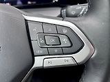 Volkswagen Golf (2023) 1.5 TSI 110kW Style - náhled 15