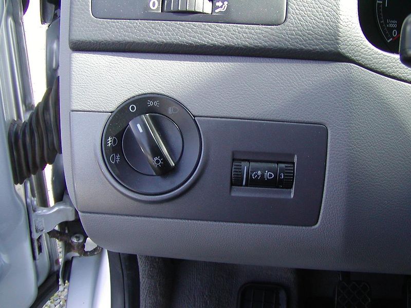 Volkswagen Multivan 2.5TDi, 96kW, KLIMA PAKET!! - fotka 16 z 51