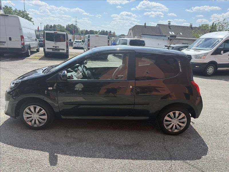 Renault Twingo 1,2 i - fotka 8 z 24