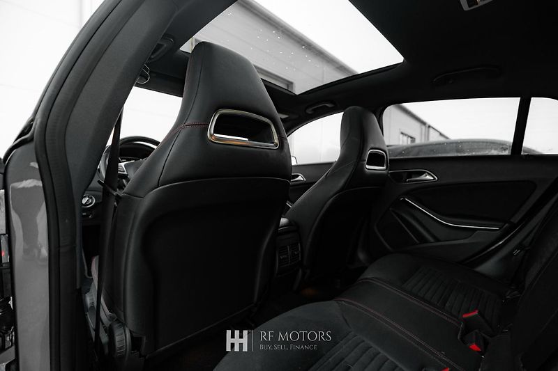Mercedes-Benz CLA (2018) 220d SB 4Matic AMG - fotka 28 z 49