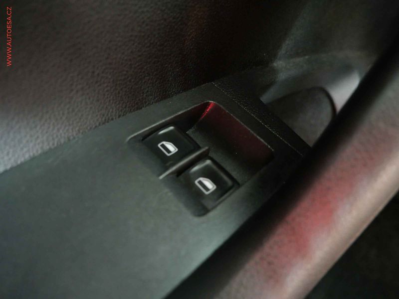 Škoda Octavia (2014) 1.6 TDi, 2.maj,ČR, Active, AC - fotka 14 z 16