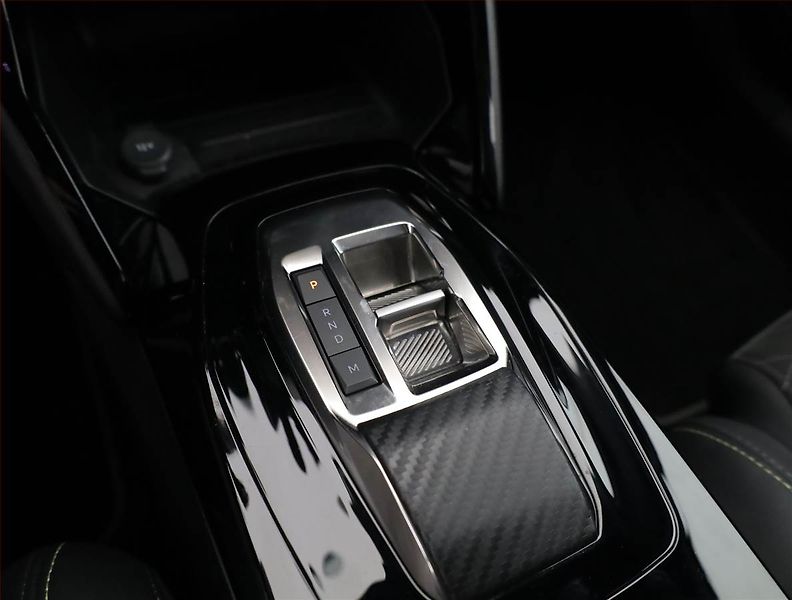 Peugeot 2008 (2022) GT Line 1.2 PureTech, Automat - fotka 11 z 19