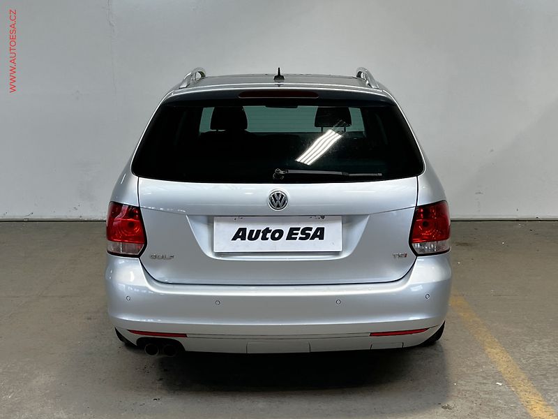 Volkswagen Golf (2010) 1.4 TSi, Highline, panor - fotka 5 z 14