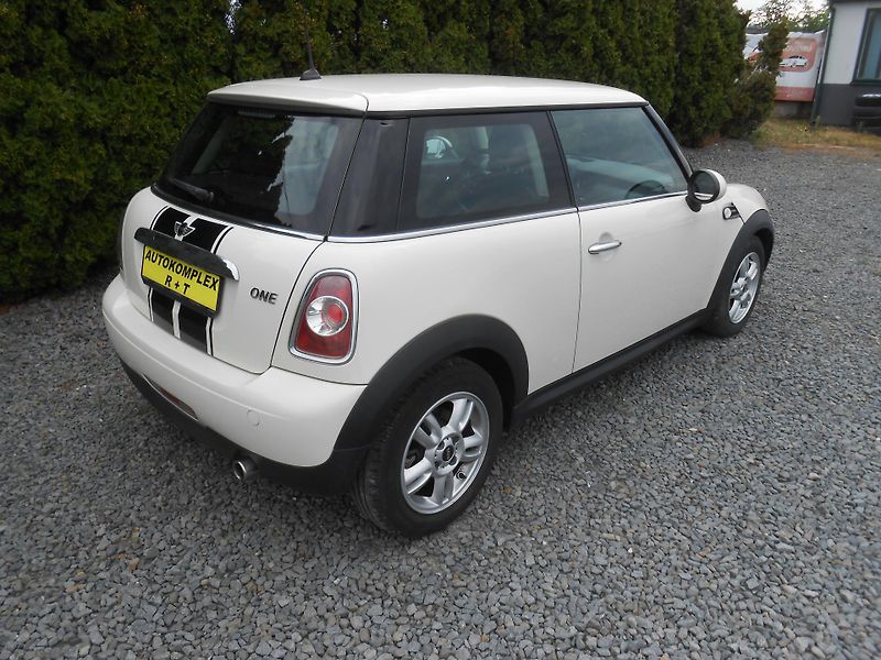 Mini One 1.6i. KLIMA,110TKm!!! - fotka 8 z 30
