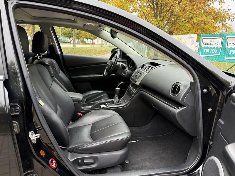 Mazda 6 2.5 Top Sport - fotka 20 z 34