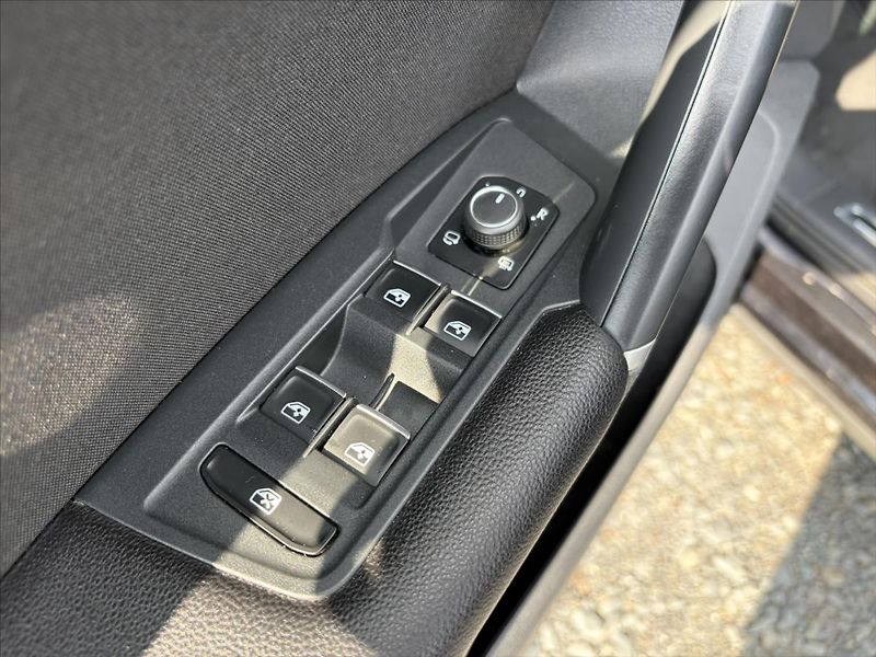 Volkswagen Tiguan 2,0 TDi DSG 4Motion  LED,ACC - fotka 12 z 50