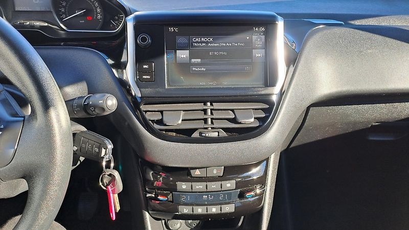 Peugeot 208 1.2 PureTech Active - fotka 25 z 26