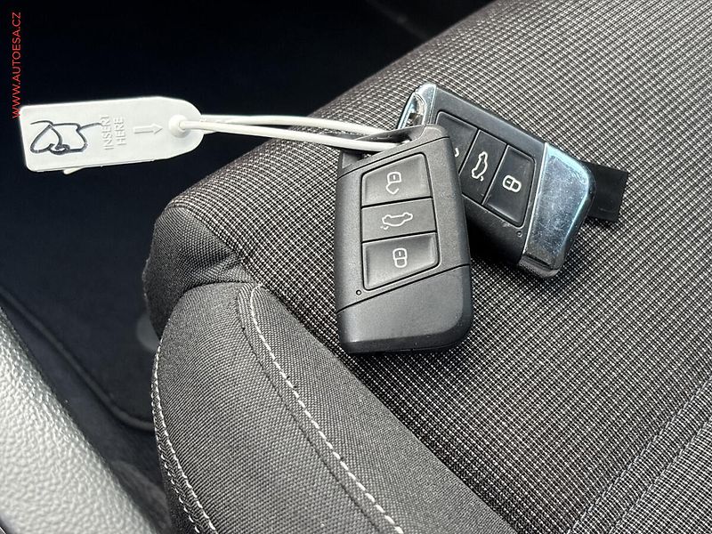 Volkswagen Passat (2018) 1.6 TDi, Comfortline, navi, - fotka 18 z 18