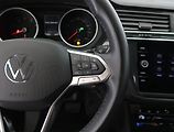 Volkswagen Tiguan (2021) Life 1.5 TSI, digi klima - náhled 20