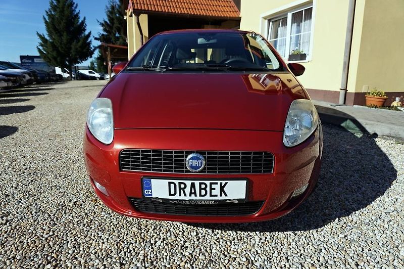 Fiat Grande Punto (2007) 1,2 48 kW - fotka 10 z 32