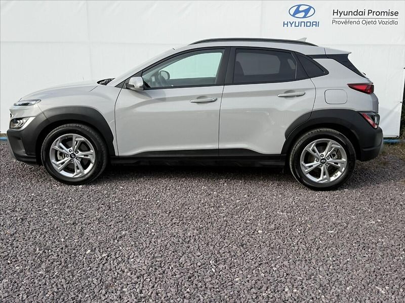 Hyundai Kona 1,6 T-GDI 145kW Smart DTC - fotka 3 z 23