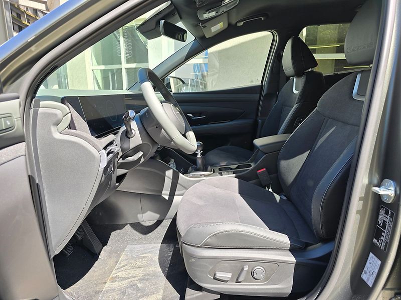 Hyundai Tucson (2026) 1.6 T-GDi MT 20 YEARS PREMIUM - fotka 9 z 29