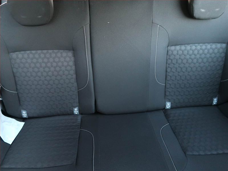 Dacia Logan (2016) 1.5 dCi, po STK, dobrý stav - fotka 10 z 14