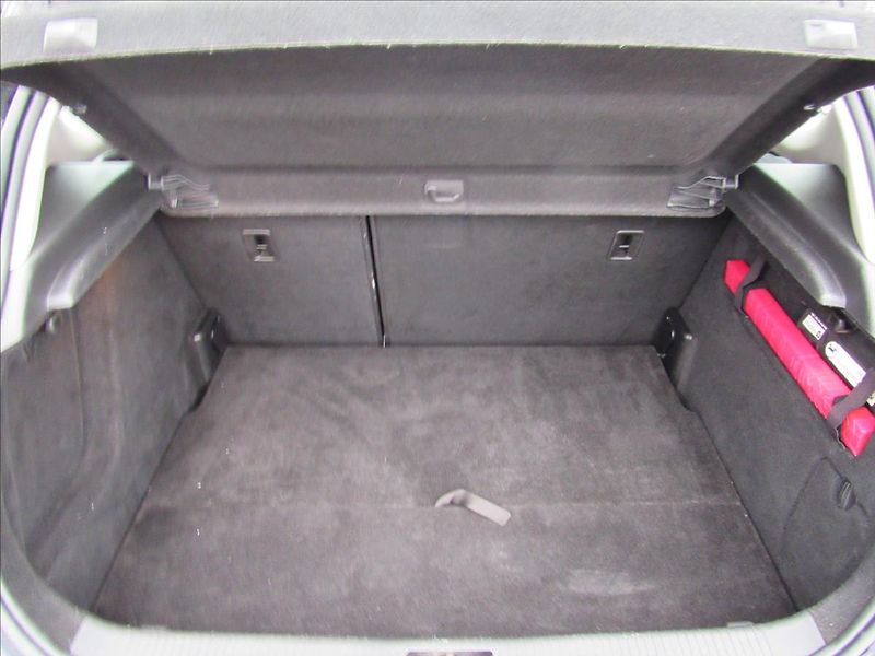 Opel Astra 1,4 Turbo 103kW - fotka 26 z 31