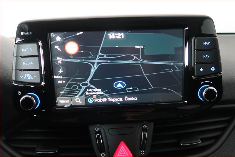 Hyundai i30 (2019) Style 1.4 T-GDI, Automat - fotka 18 z 20