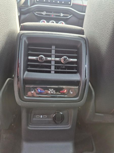 Škoda Kodiaq RS 2,0 TSI 195kW DSG 4x4, weba - fotka 12 z 34