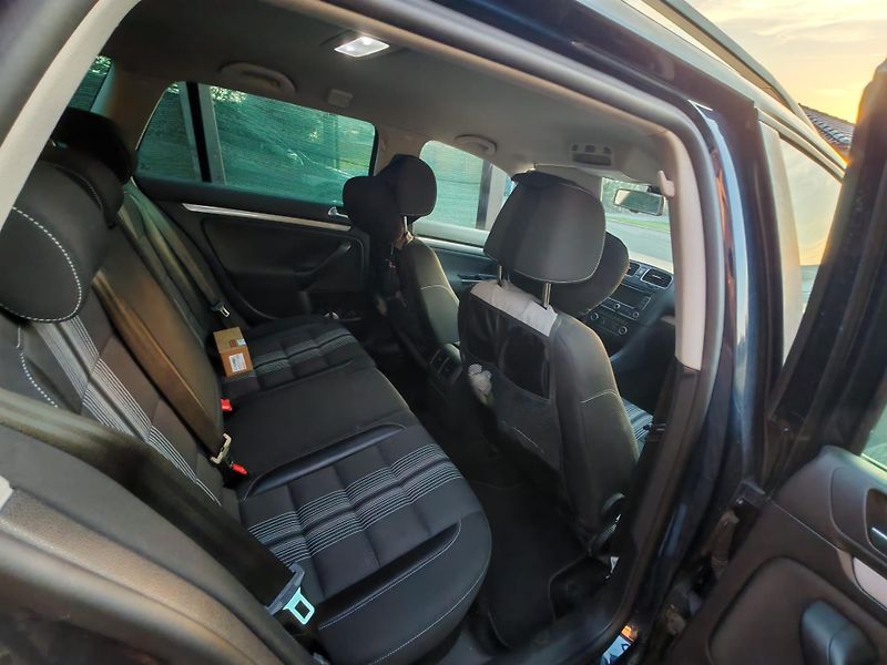 Volkswagen Golf Variant 1.6 TDI Match Line - fotka 9 z 12