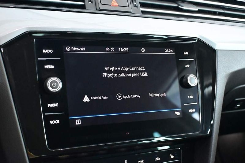 Volkswagen Passat (2023) 2.0 LED ACC Tažné Masáž SCR Bu - fotka 17 z 34