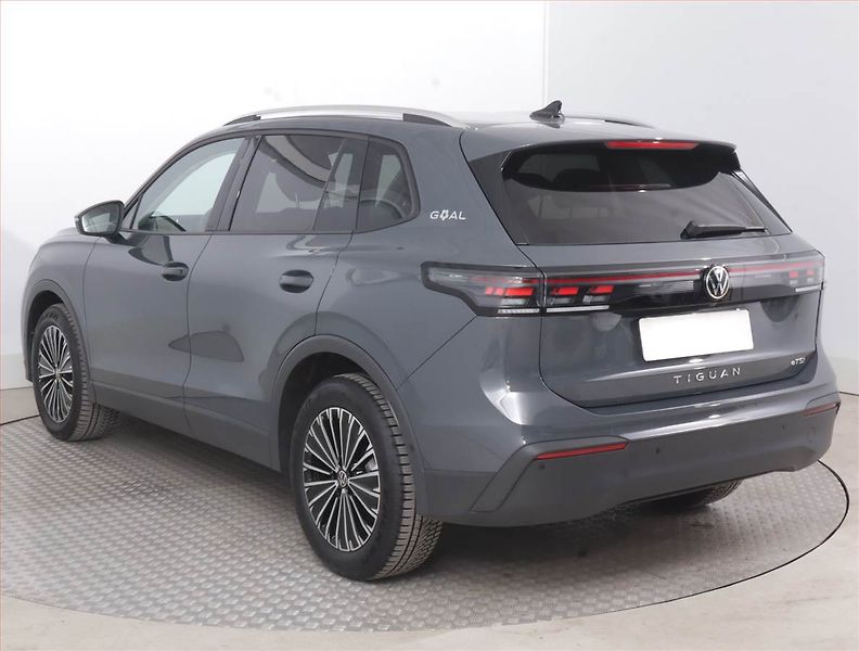 Volkswagen Tiguan (2025) Life 1.5 eTSI - fotka 4 z 21
