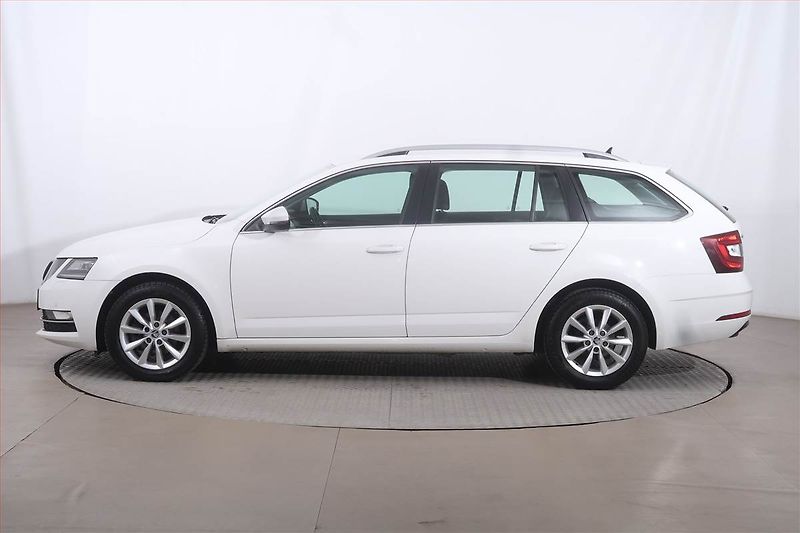 Škoda Octavia (2017) 1.6 TDI, Navi, Tempomat - fotka 3 z 17