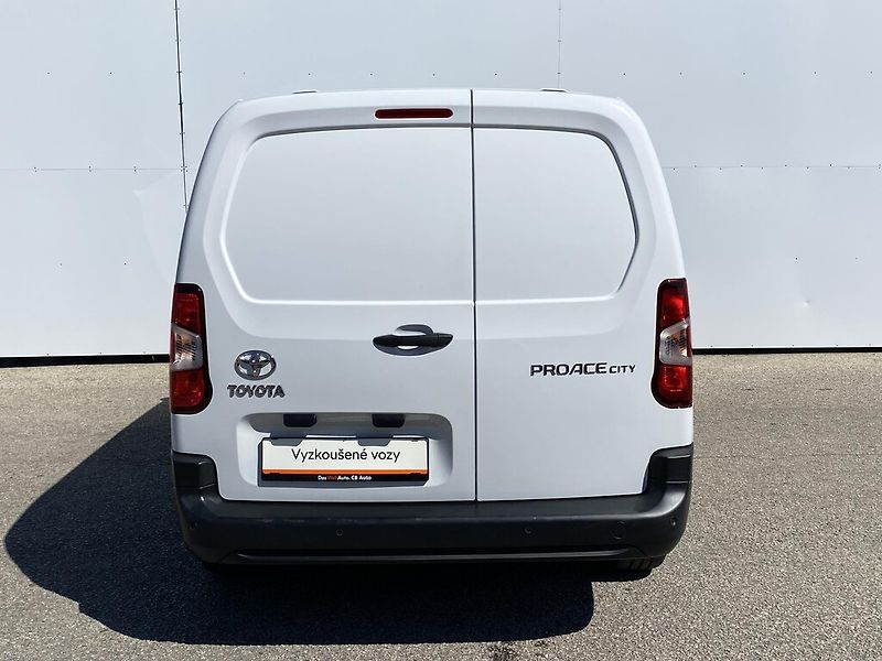 Toyota ProAce City 1,5 D 96 kW - fotka 6 z 26