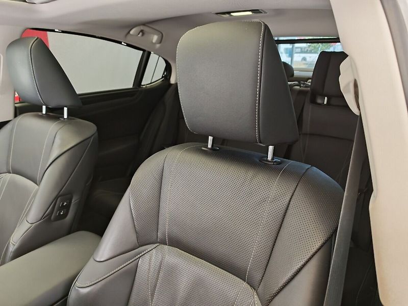 Lexus ES 300h 300h Luxury - fotka 16 z 49