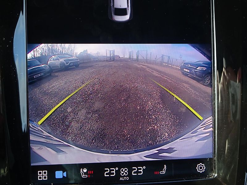Volvo S90 AWD 173kW Inscription ČR DPH - fotka 19 z 33