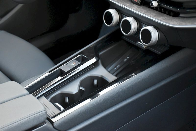 Škoda Superb (2026) Combi Laurin & Klement 2,0 TDI - fotka 39 z 45