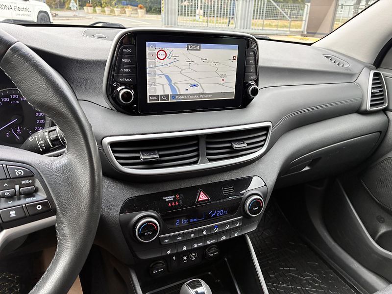 Hyundai Tucson 1.6T-GDI 130kW REZERVACE - fotka 23 z 40