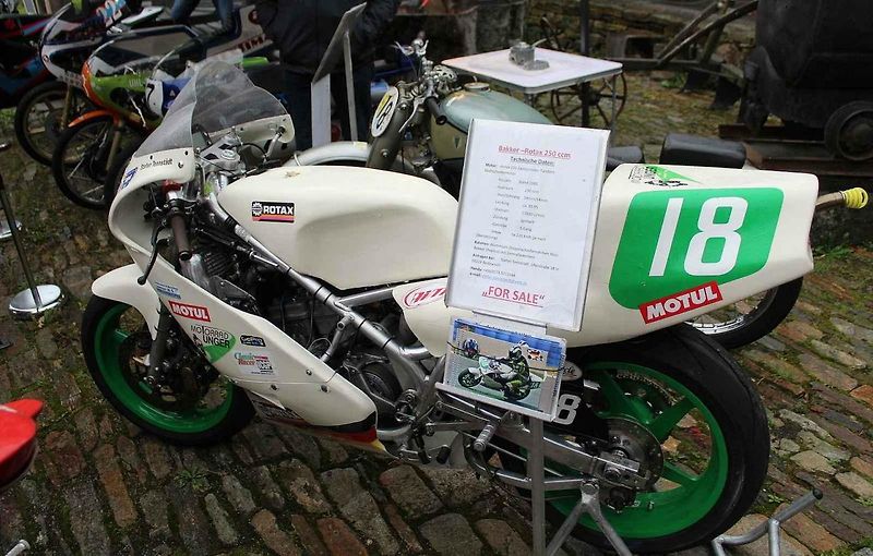 Suzuki 125 Thomase Schulzeho z roku 1986.