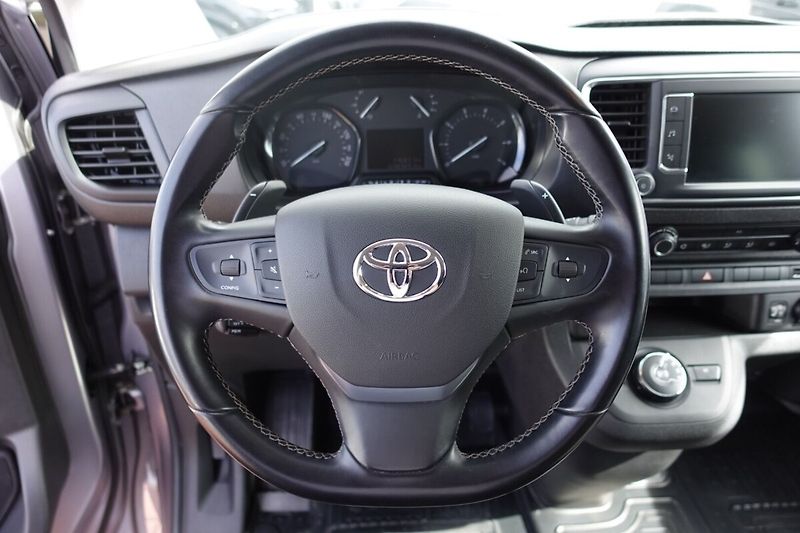 Toyota ProAce Verso 2.0D-4D 180 8AT L2 CrewCab Mul - fotka 17 z 30
