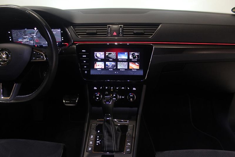 Škoda Superb (2020) 2.0TDI DSG SportLine Display - fotka 29 z 35