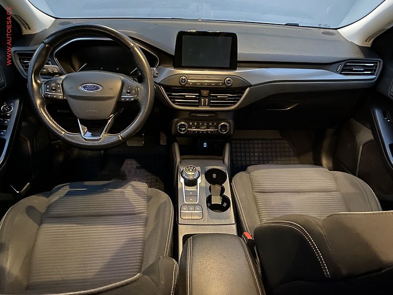 Ford Focus (2019) 1.5TDCi, Titanium, AT, LED - fotka 8 z 17