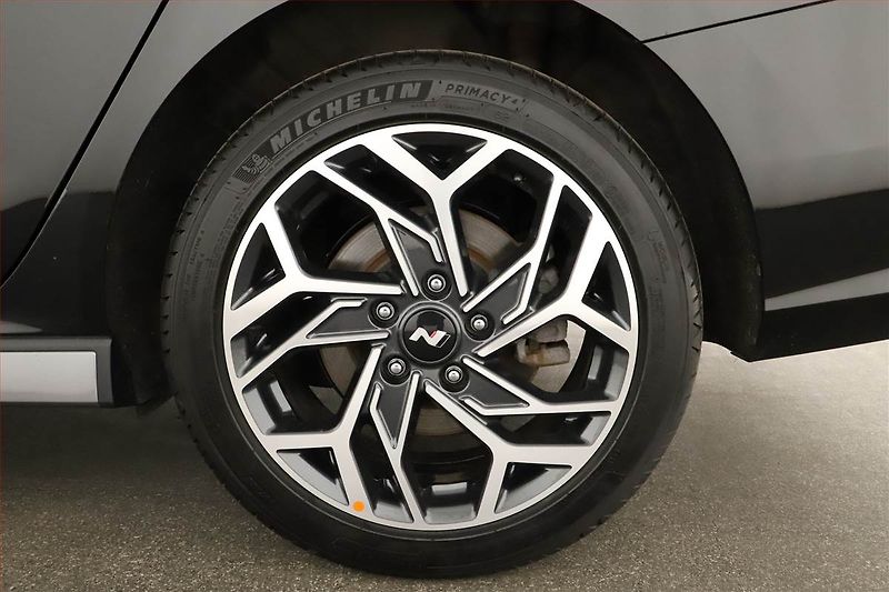 Hyundai i30 (2025) 1.0 T-GDI, N-LINE, AUTOMAT - fotka 16 z 16