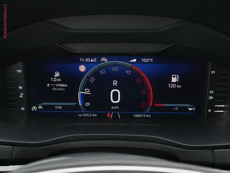 Škoda Karoq (2022) 2.0 TDi 4x4, Style, DSG, LED - fotka 24 z 27