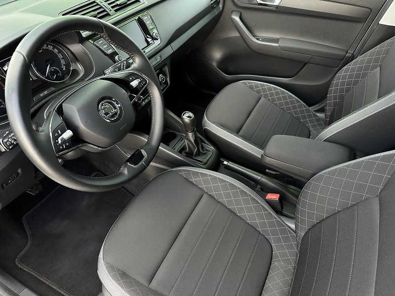 Škoda Fabia 1.0TSi Ambition TOP 95PS Clima - fotka 10 z 34