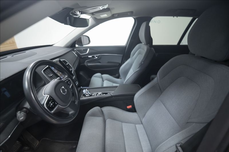 Volvo XC90 2,0 B5 AWD INSCRIPTION 7 MÍST - fotka 14 z 47
